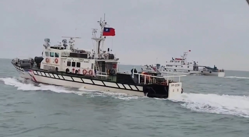 中共4艘海警船侵擾金門海域 遭台海巡驅離