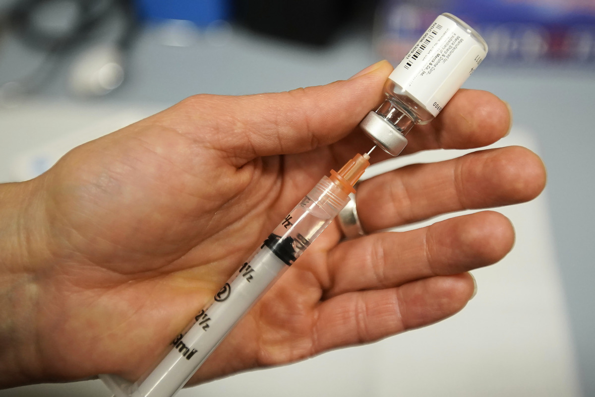 中國研製的中共病毒疫苗實驗數據至今未公佈，而第一批疫苗也未公佈，但中共官方有關大規模接種的消息不斷傳出。圖為示意圖。（George Frey/Getty Images）