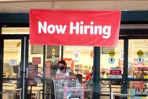 加州失業率雖下降 勞動力短缺問題仍嚴峻