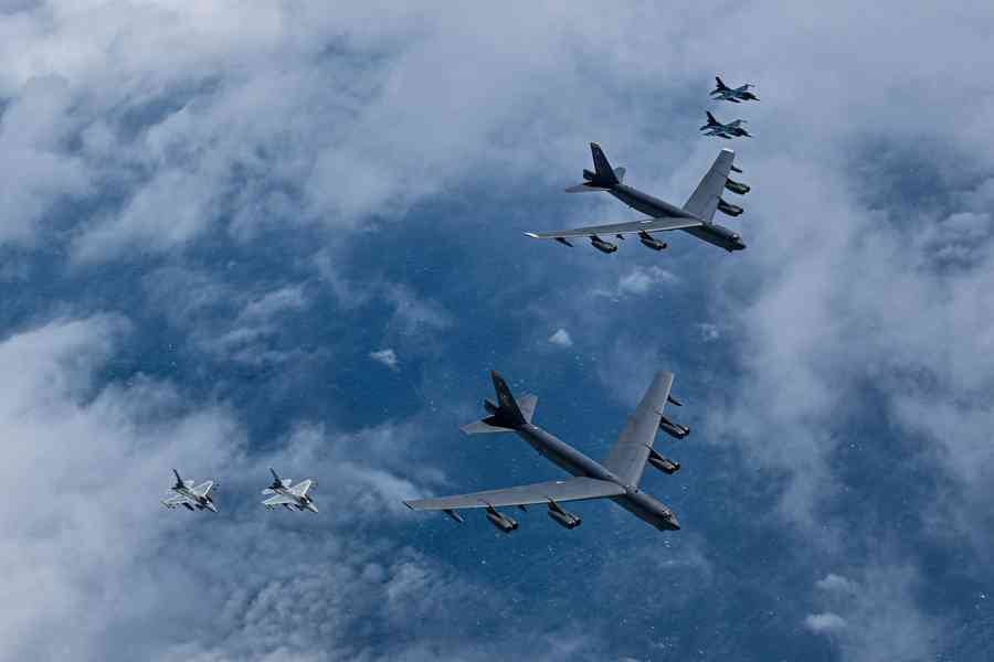 日本航空自衛隊F2戰機墜海 飛行員跳傘獲救