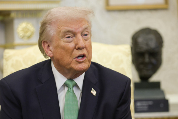 特朗普：美國正迅速徹底摧毀伊朗恐怖政權