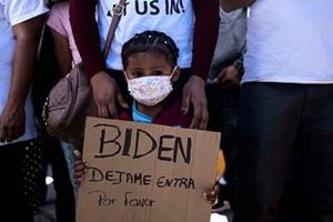 墨西哥總統：拜登庇護政策助長人口販賣