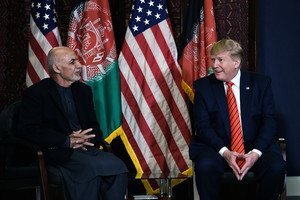 感恩節突訪阿富汗 特朗普宣佈恢復塔利班和談