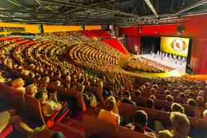 神韻里昂五場爆滿 主流讚:傳遞神聖美好