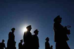 中共遭曝下層軍心不穩 開戰或引發起義