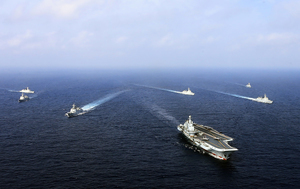 中共遼寧艦等六艦通過沖繩 日本監控動向