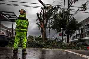 洛杉磯暴雨恐引發泥石流 18萬人疏散