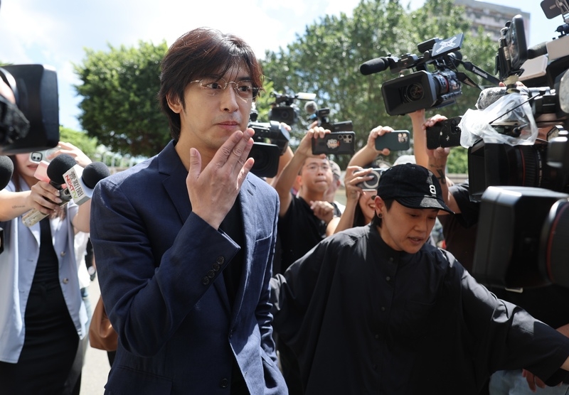 閃兵案首出庭 陳柏霖坤達認罪求緩刑再次致歉
