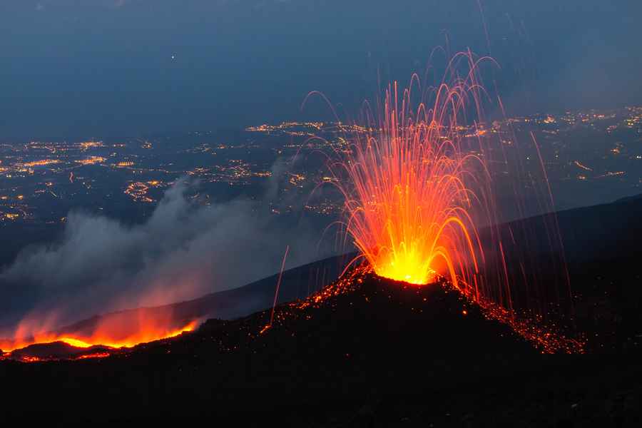 專家警告：意大利超級火山再次「接近爆發點」