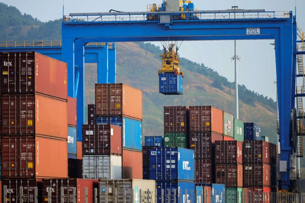 圖為中國山東青島的一個港口，攝於2018年10月24日，與本文無關。（STR/AFP via Getty Images）