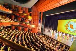 神韻澳洲悉尼首場大爆滿 議員讚無比震撼