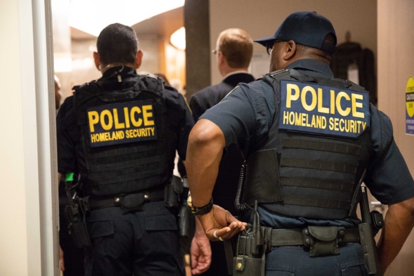 ICE特工抵達北卡州首府羅利 將開始執法