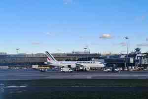 法航與荷航暫停中東航班 避免飛越伊朗領空