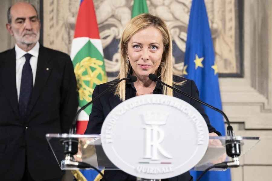 梅洛尼組建意大利新政府 成首位女總理