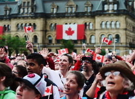 增移民促經濟 加拿大未來三年迎130萬新人口