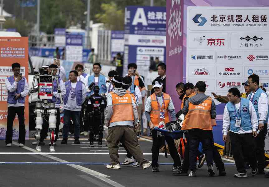 鍾原：機械人比賽接連翻車 黨媒吹噓不起來了