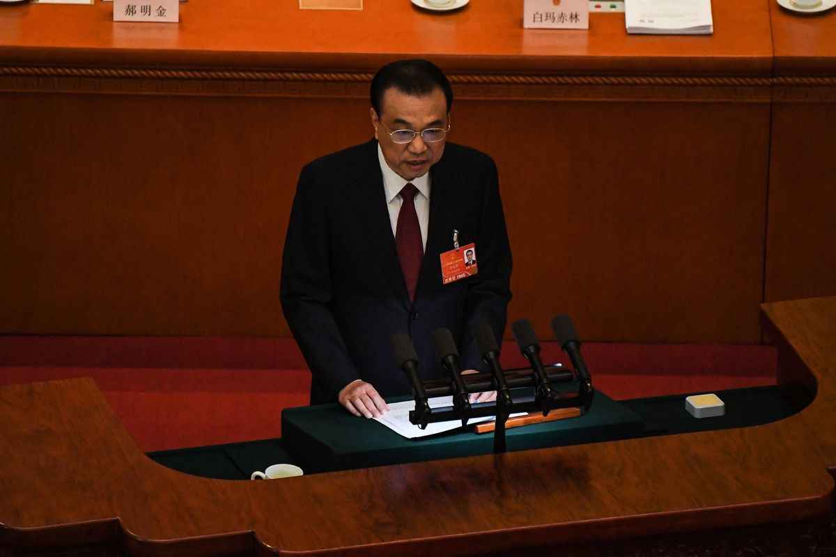 2022年3月5日，中共國務院總理李克強在十三屆人大五次會議上作政府工作報告。（LEO RAMIREZ/AFP via Getty Images）