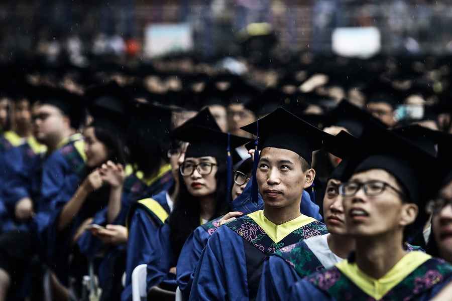 中國多所高校延長專碩學制 專家不看好