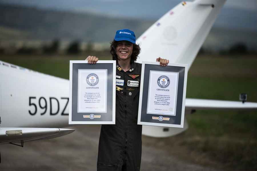 17歲少年駕機環球 創最年輕駕駛紀錄（多圖）