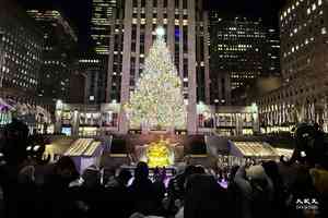 紐約Rockefeller聖誕樹 點亮祝福傳遞希望