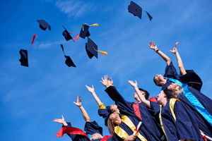 美國華裔少年12歲大學畢業 拿下五個學位