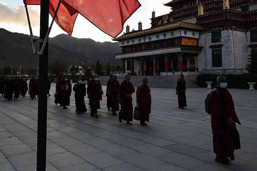 王滬寧訪西藏 被指與民族團結法引反彈有關