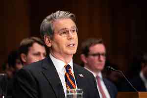 美國財長宣布凍結伊朗3.44億美元加密貨幣