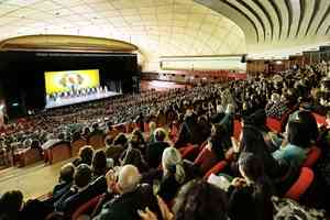 神韻羅馬五場爆滿 「當下需要善良與傳統」