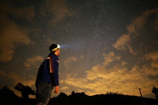 觀賞「萬聖節煙火」 金牛座流星雨高峰將至