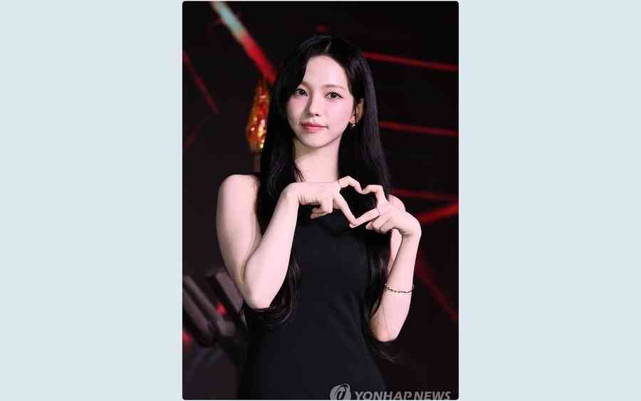 aespa成員Karina新年送冬裝 致謝70名幕後夥伴