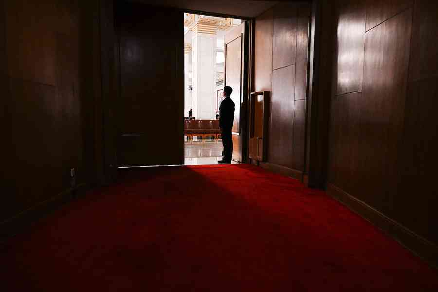 【內幕】中共穩軍釋訊號 「黨指揮槍」受挫