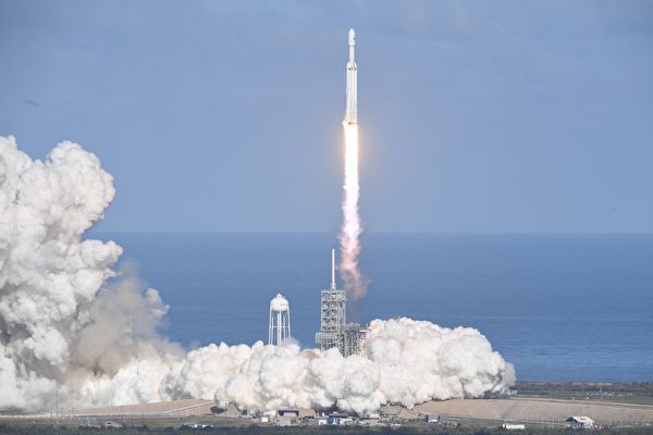 SpaceX再創歷史 實現獵鷹重型三箭全回收