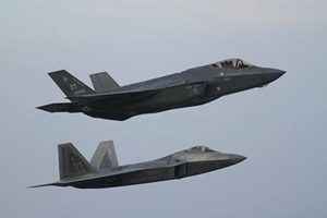 美空軍兩大支柱 為何對比F-35與F-22是錯的