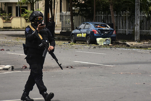 印尼教堂遭自殺炸彈客攻擊 20傷2疑犯死亡