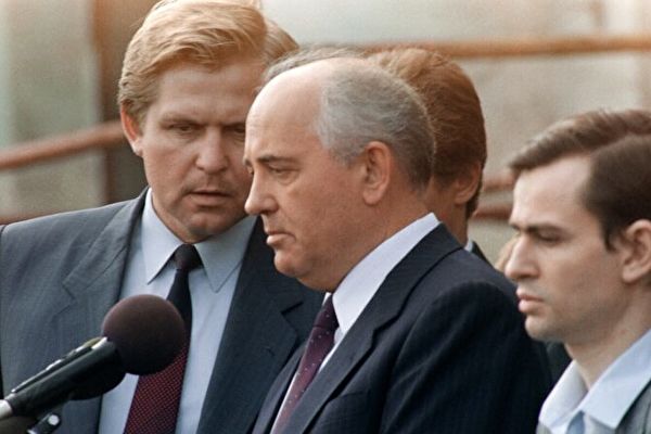 1991年8月24日，蘇共中央委員會總書記戈巴卓夫宣布，蘇共解散。（ANDRE DURAND/AFP via Getty Images）