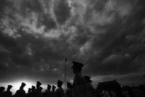 單日九官被查 分析：中共藉反腐填補財政缺口