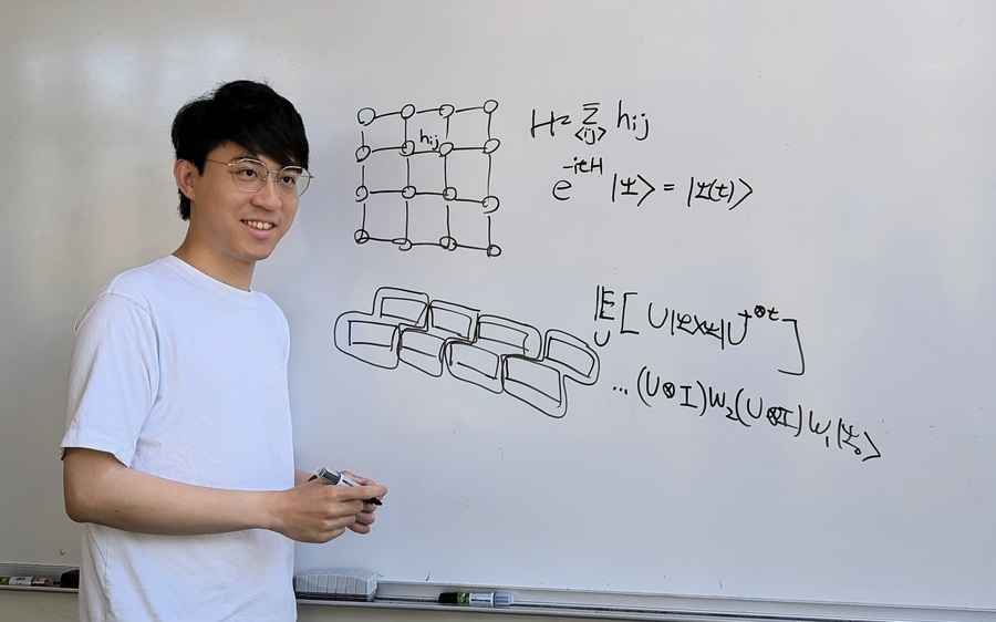 Caltech「最佳論文獎」華裔學生：提好問題更重要