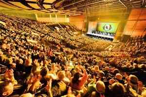 「神韻呼喚回歸傳統」 法國土倫演出再爆滿