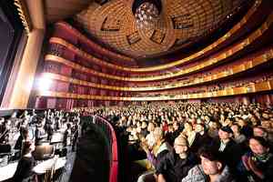 「神韻世界一流」 紐約林肯中心首場爆滿