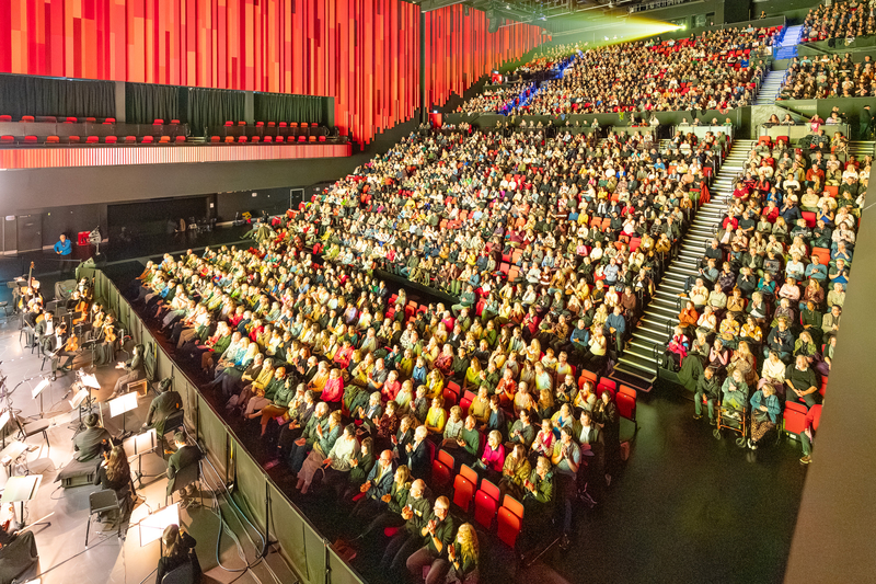 神韻英國斯旺西首場爆滿 主流讚頂級鉅作