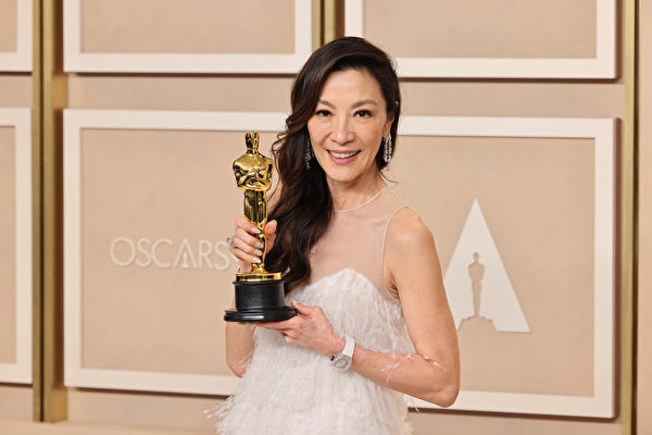 楊紫瓊獲選在荷里活星光大道地標「留星」