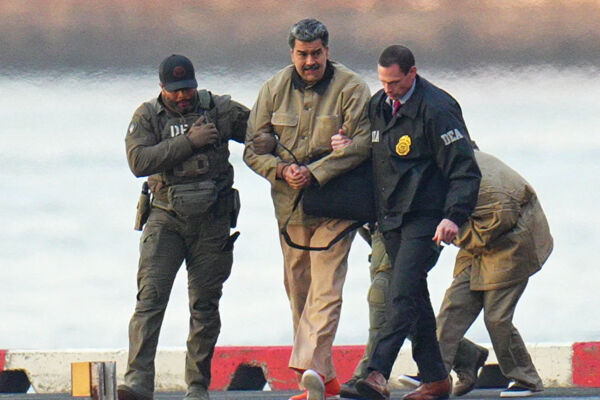 王友群：中共的「好朋友」馬杜羅欠三筆債