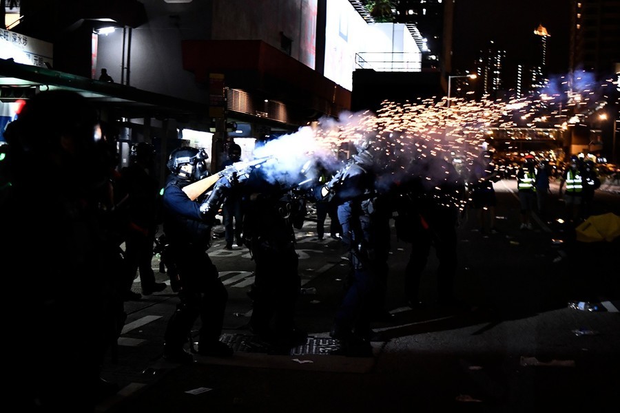 粵警接連練兵被指恫嚇香港 反被港人嗆