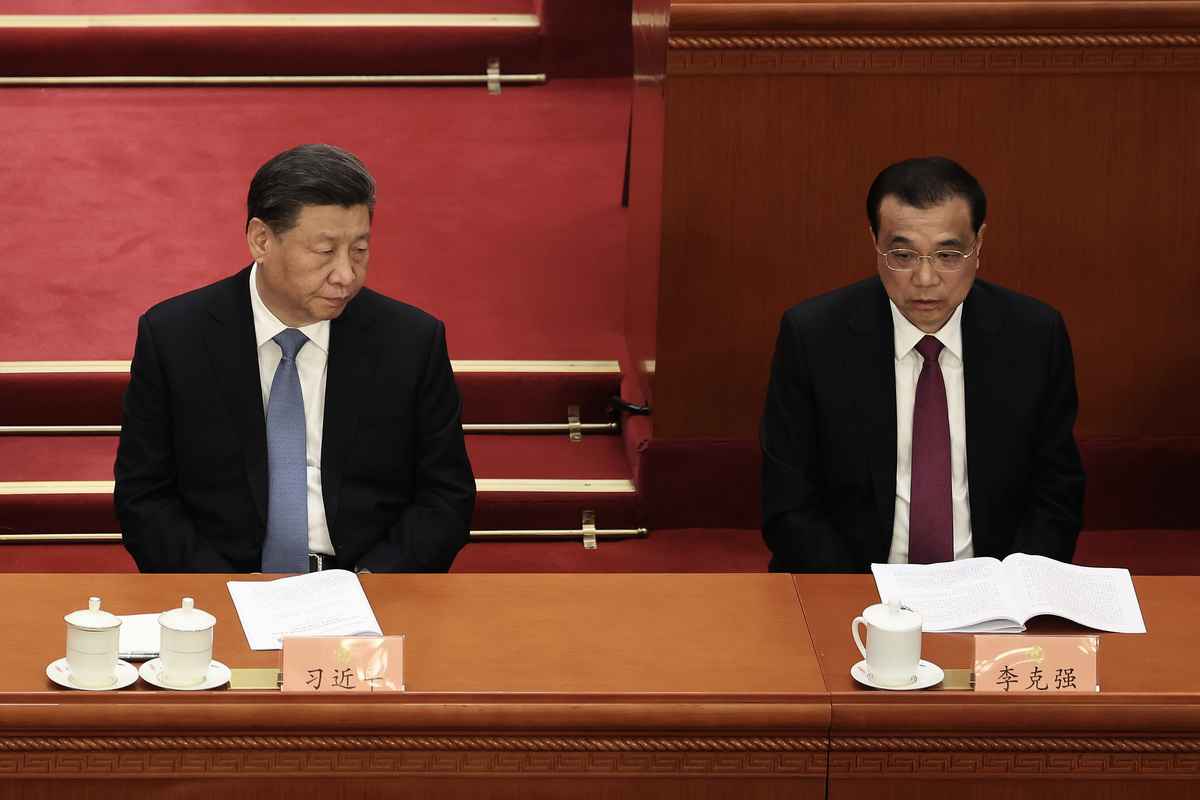 2023年3月4日，中共國家主席習近平和總理李克強在北京人民大會堂出席政治協商會議第十四屆會議第一次會議的開幕式。（Lintao Zhang/Getty Images）