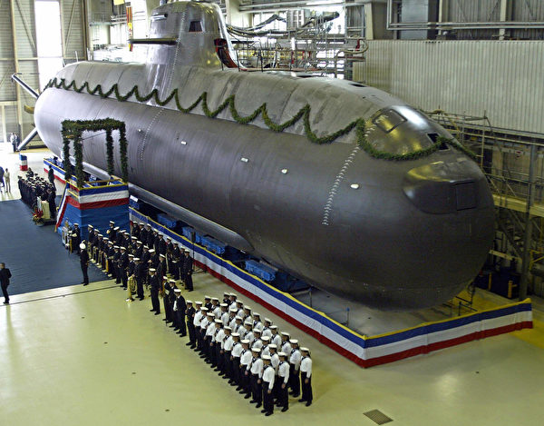 2004年9月13日，德國基爾HDW造船廠舉行第33艘212型潛艇落成典禮。（David Hecker/DDP/AFP via Getty Images）