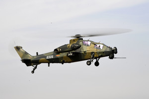 中共軍機30米超低空擾台 疑為武裝直升機