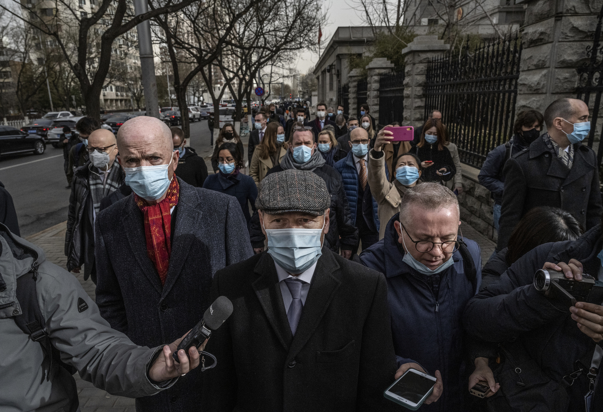 3月22日，加拿大前外交官康明凱（Michael Kovrig）的相關案件在北京閉門開審。多國外交人員被拒絕進入法庭旁聽。（Kevin Frayer/Getty Images）
