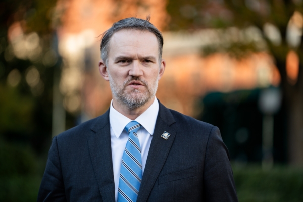 加中貿易協議低關稅率進口中國電動車 美官員直言加拿大將「後悔」