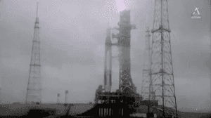 NASA二次登月火箭發射塔被閃電擊中