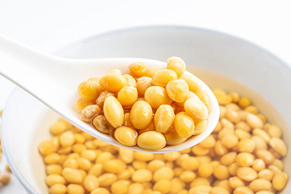 黃豆營養價值豐富，有「豆中之王」之稱。黃豆的蛋白質含量很高。（Shutterstock）